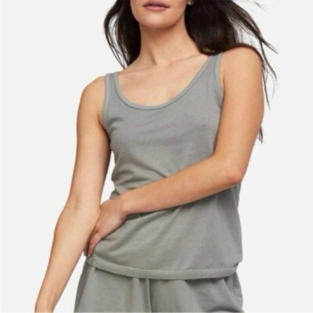 MATE the Label Tank Top, Size Medium.